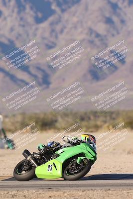 media/Dec-07-2025-CVMA (Sun) [[3e7d2de5dc]]/Race 16-Formula Middleweight/